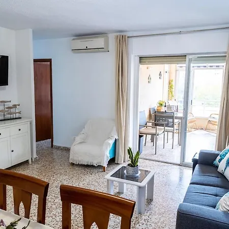 Terrace, Pool, Wi-fi, And 200 Meters From The Apartment