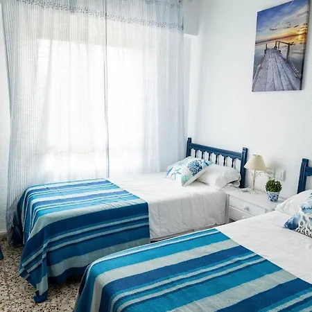 Terrace, Pool, Wi-fi, And 200 Meters From The Santa Pola