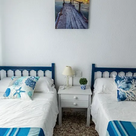 Terrace, Pool, Wi-fi, And 200 Meters From The Santa Pola